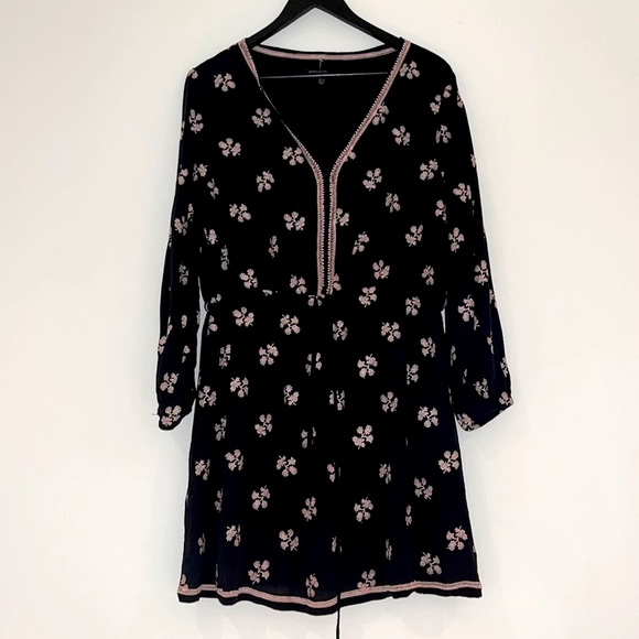 FOREVER NEW Dahlia Day Embroidered Long Sleeve Mini Dress - Picture 13 of 16